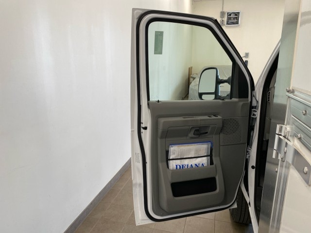 2026 Ford E-Series Cutaway Base - Photo 14