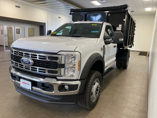 2025 Ford F-600 photo 3