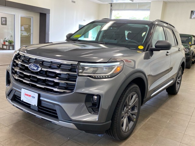 2025 Ford Explorer photo 2