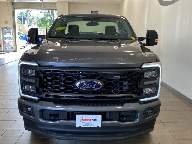 2025 Ford F-350 photo 2