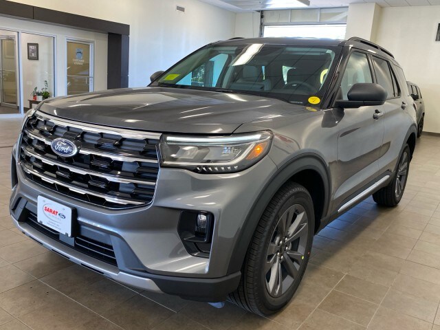 2025 Ford Explorer photo 2