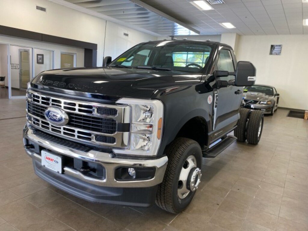 New 2024 Ford F-350 Chassis XLT REG CAB 145" WB TRUCK