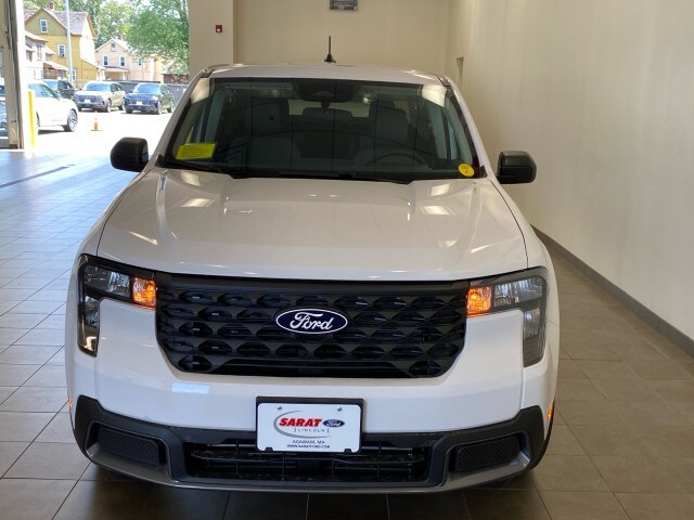 2025 Ford Maverick XLT photo 2