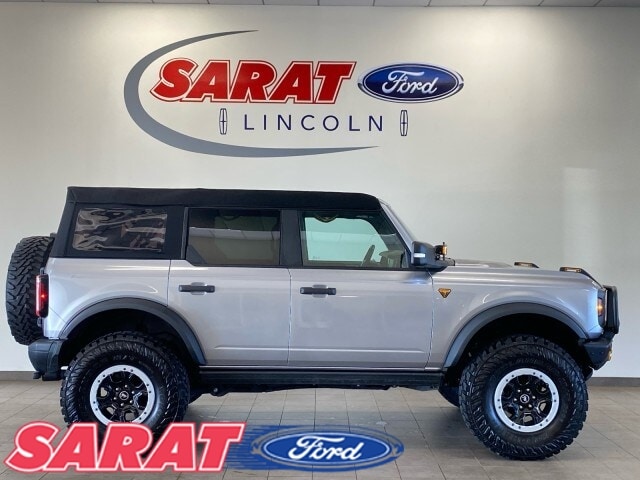 ICONIC SILVER METALLIC 2024 Ford Bronco SUV / Crossover Four-Wheel Drive Automatic