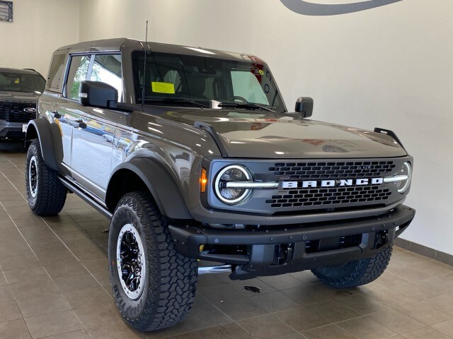2025 Ford Bronco Badlands photo 2