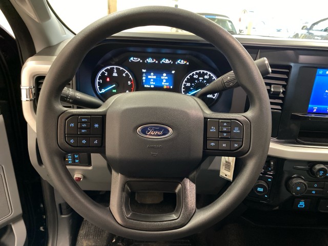 2025 Ford F-550 Super Duty Chassis Cab XL - Photo 13