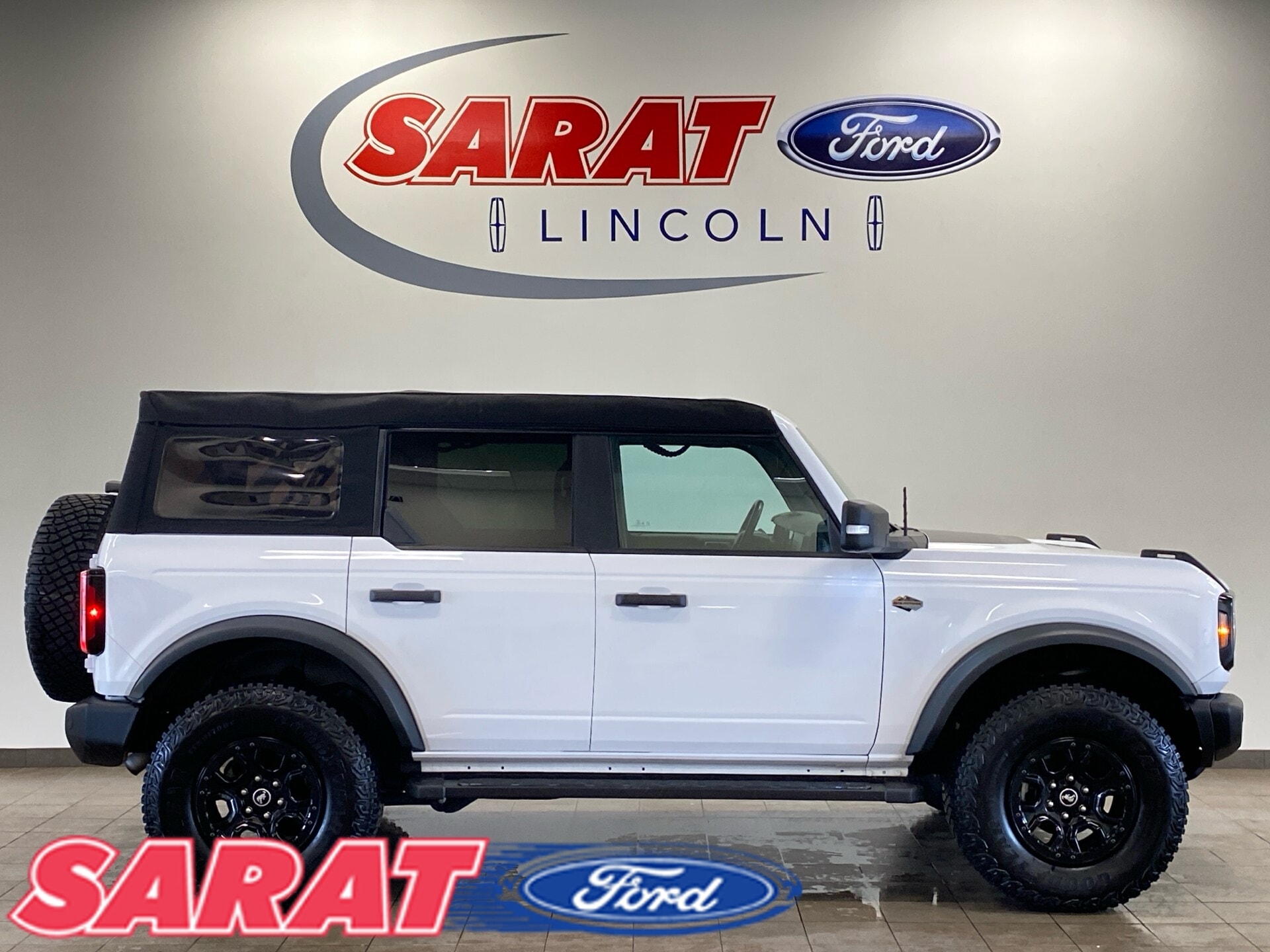 2023 Ford Bronco SUV 