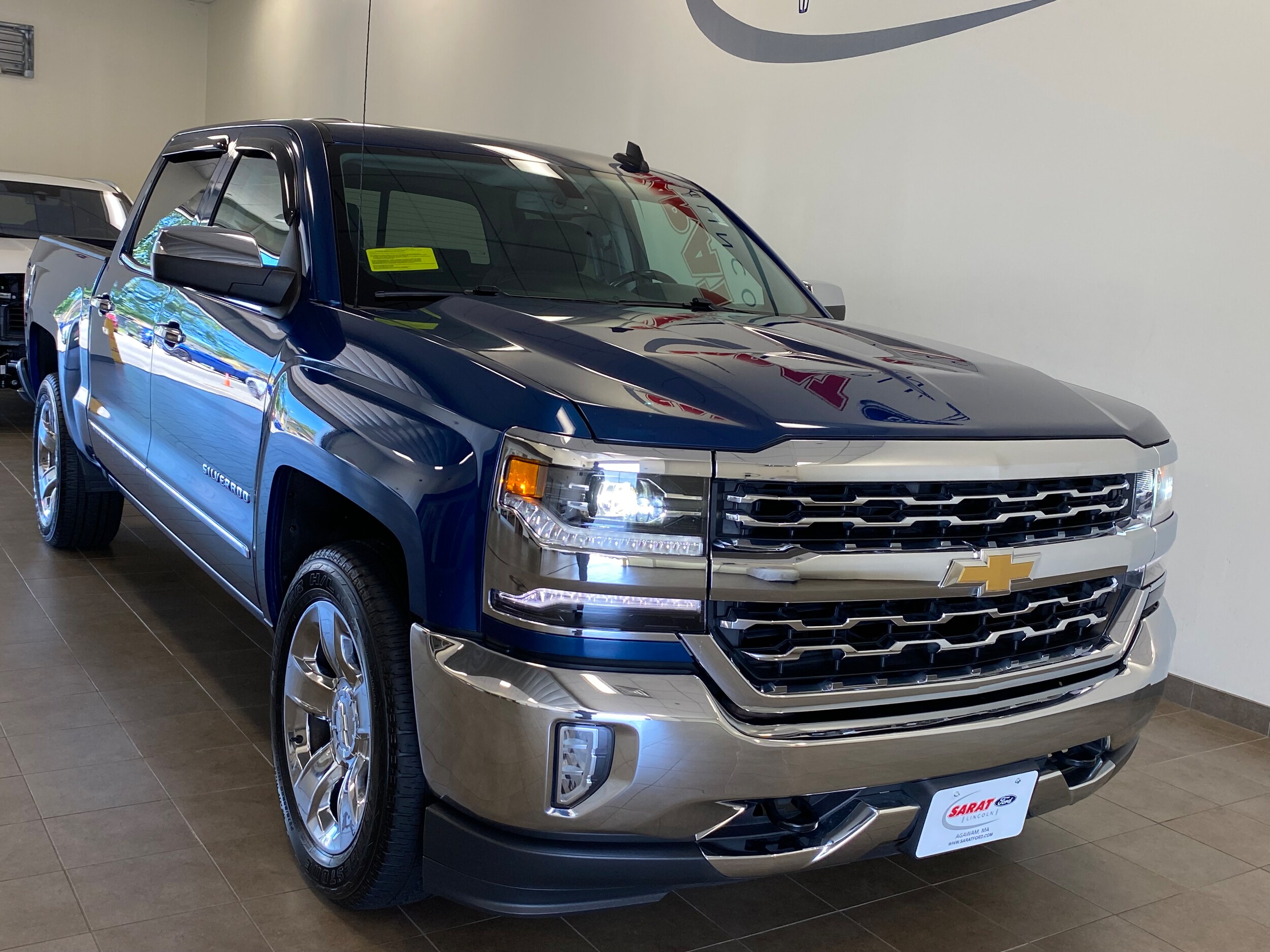 2017 Chevrolet Silverado 1500 LTZ photo 2