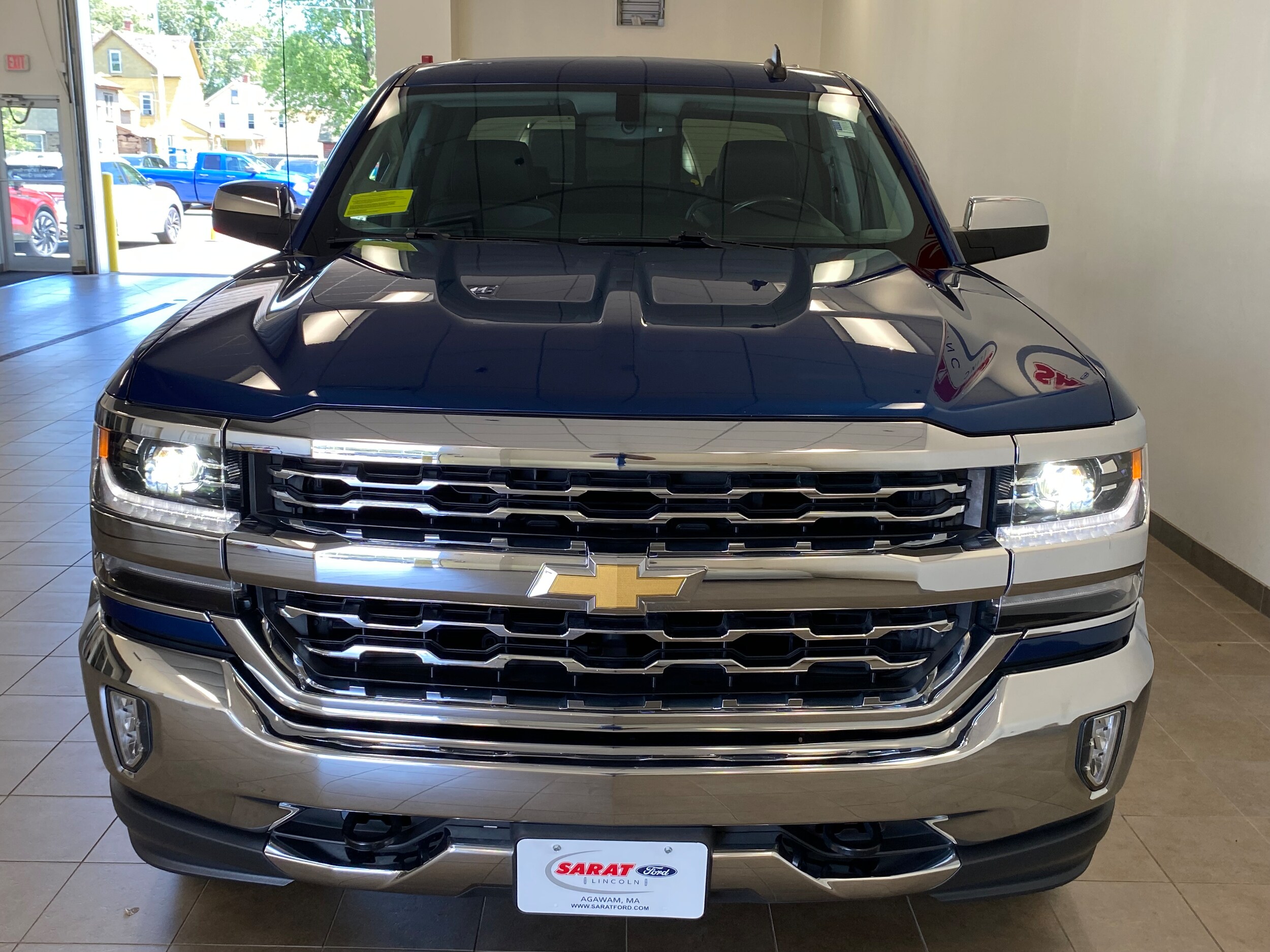 2017 Chevrolet Silverado 1500 LTZ photo 3