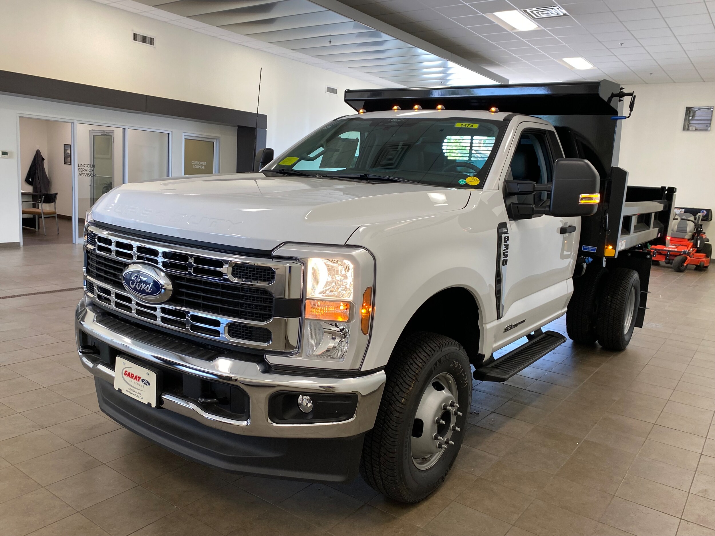 2024 Ford F-350 XL photo 4