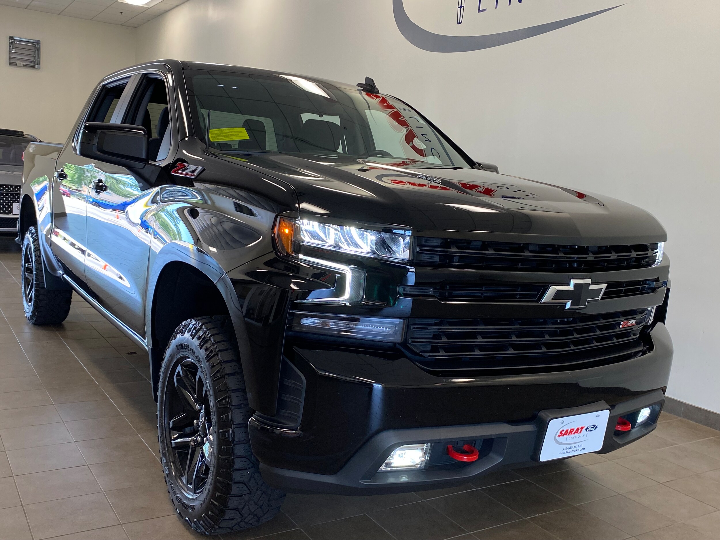 2022 Chevrolet Silverado 1500 LT Trail Boss photo 2