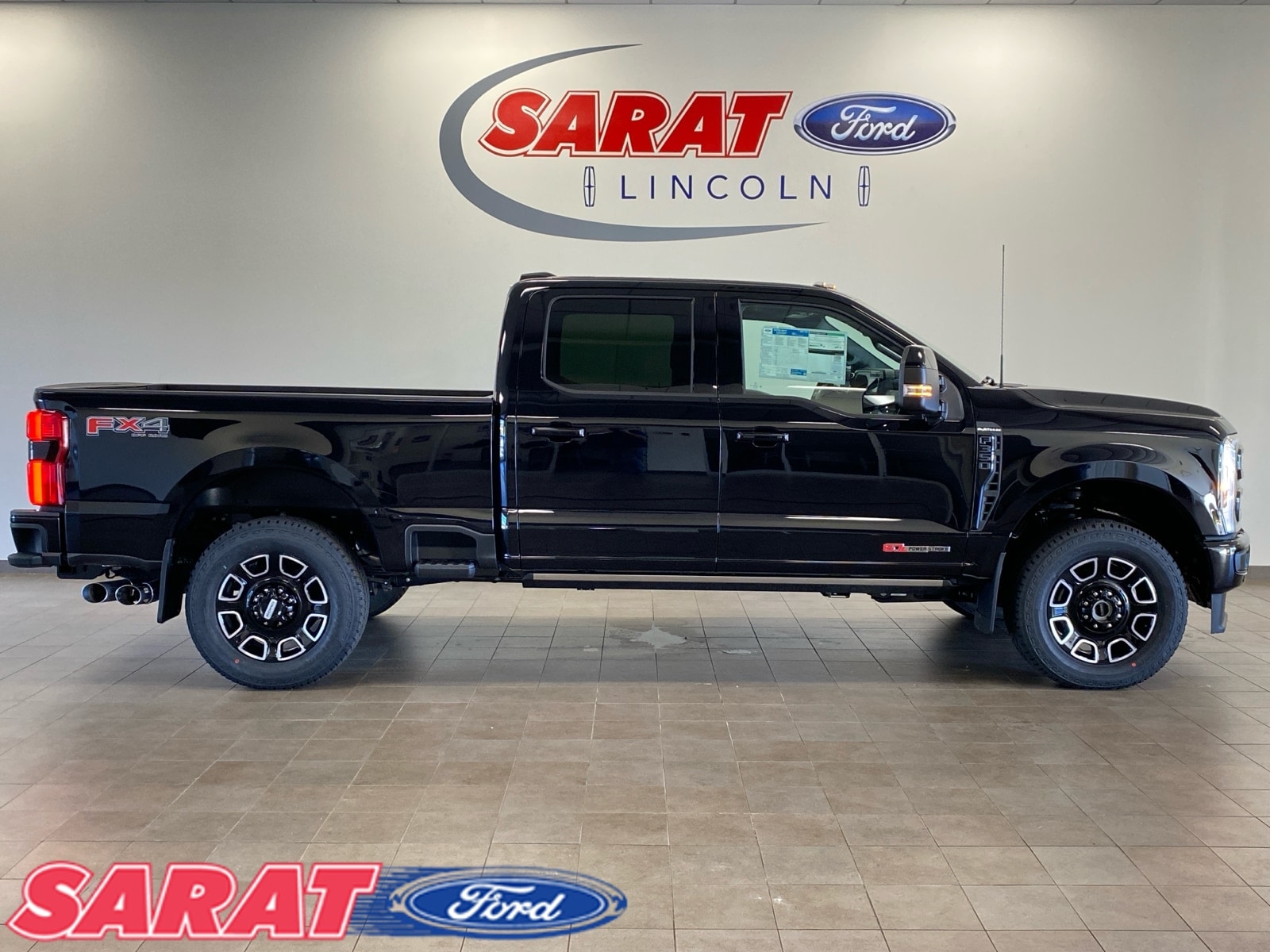 2026 Ford F-350 Super Duty Platinum's photo