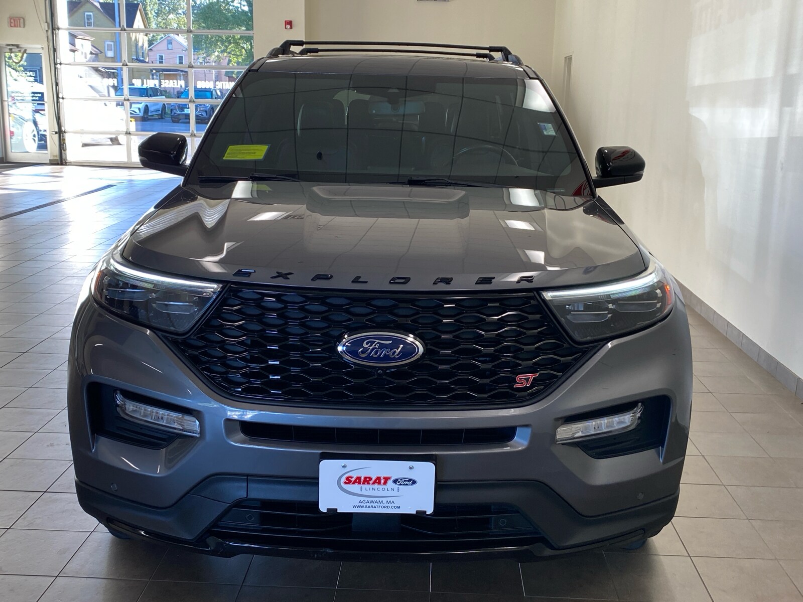 2021 Ford Explorer ST photo 2