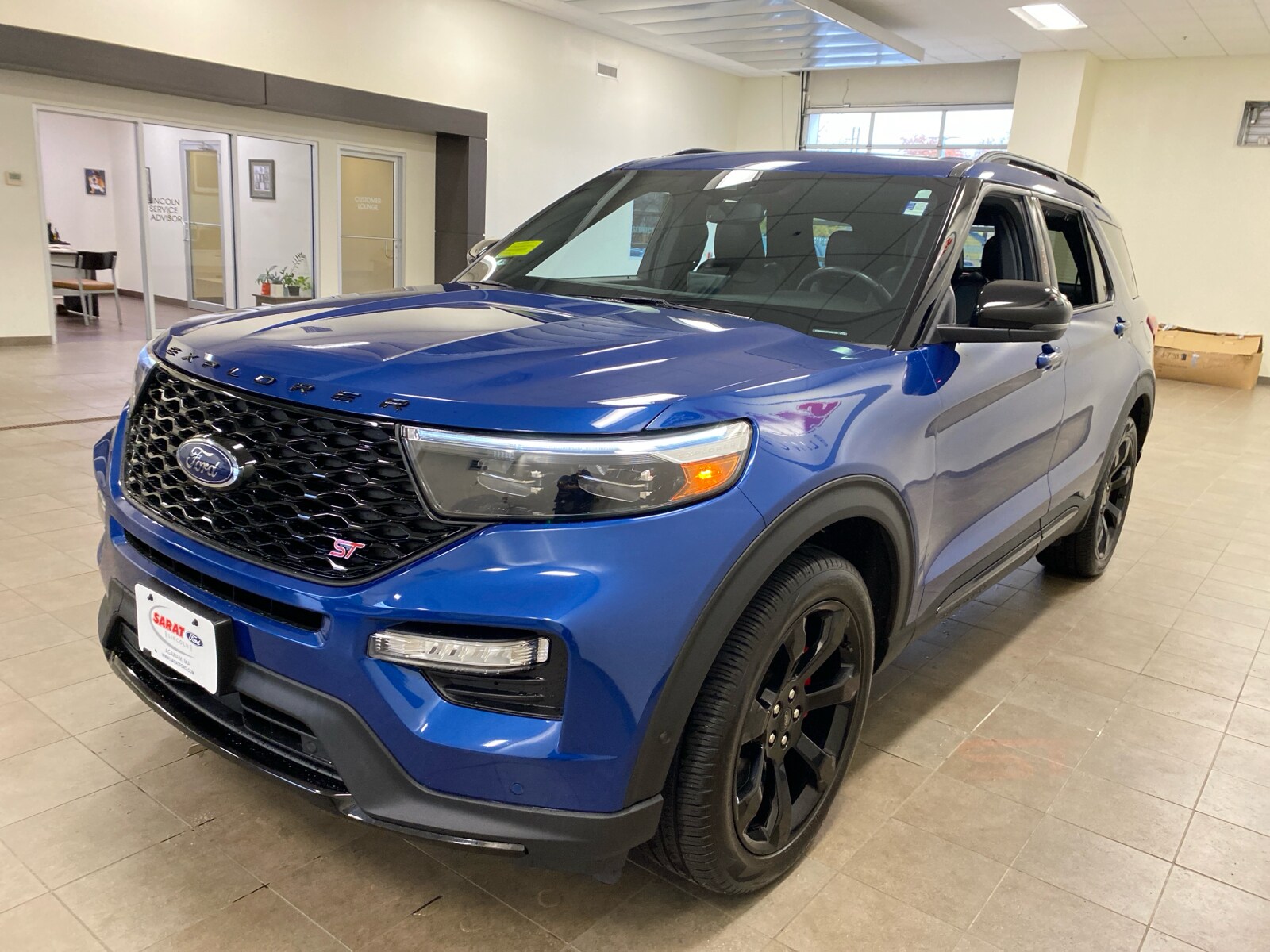 2023 Ford Explorer ST photo 4