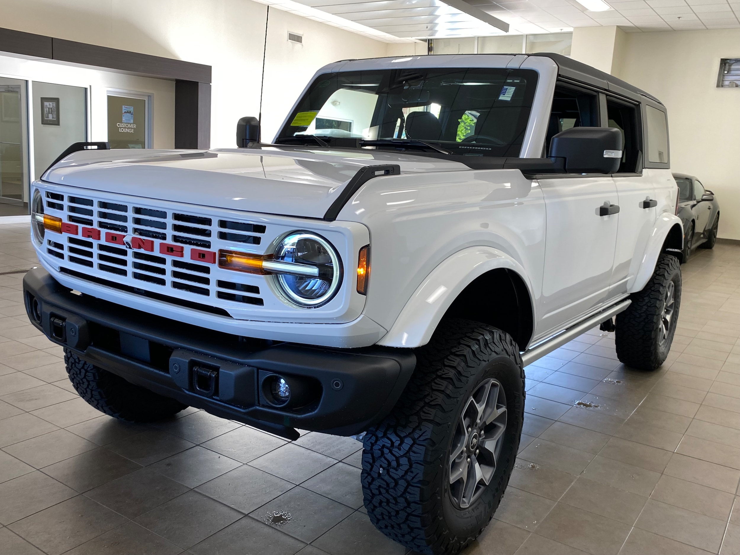 2023 Ford Bronco Badlands photo 4