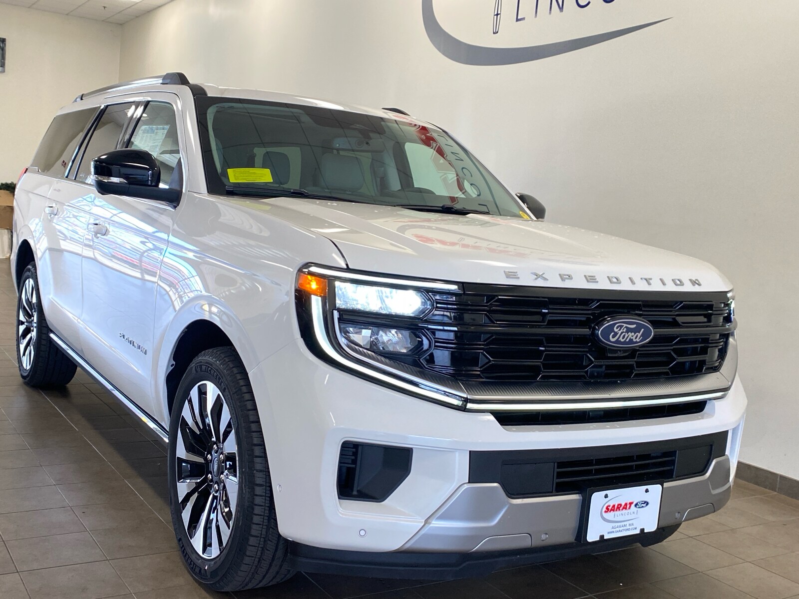 2025 Ford Expedition MAX Platinum photo 2