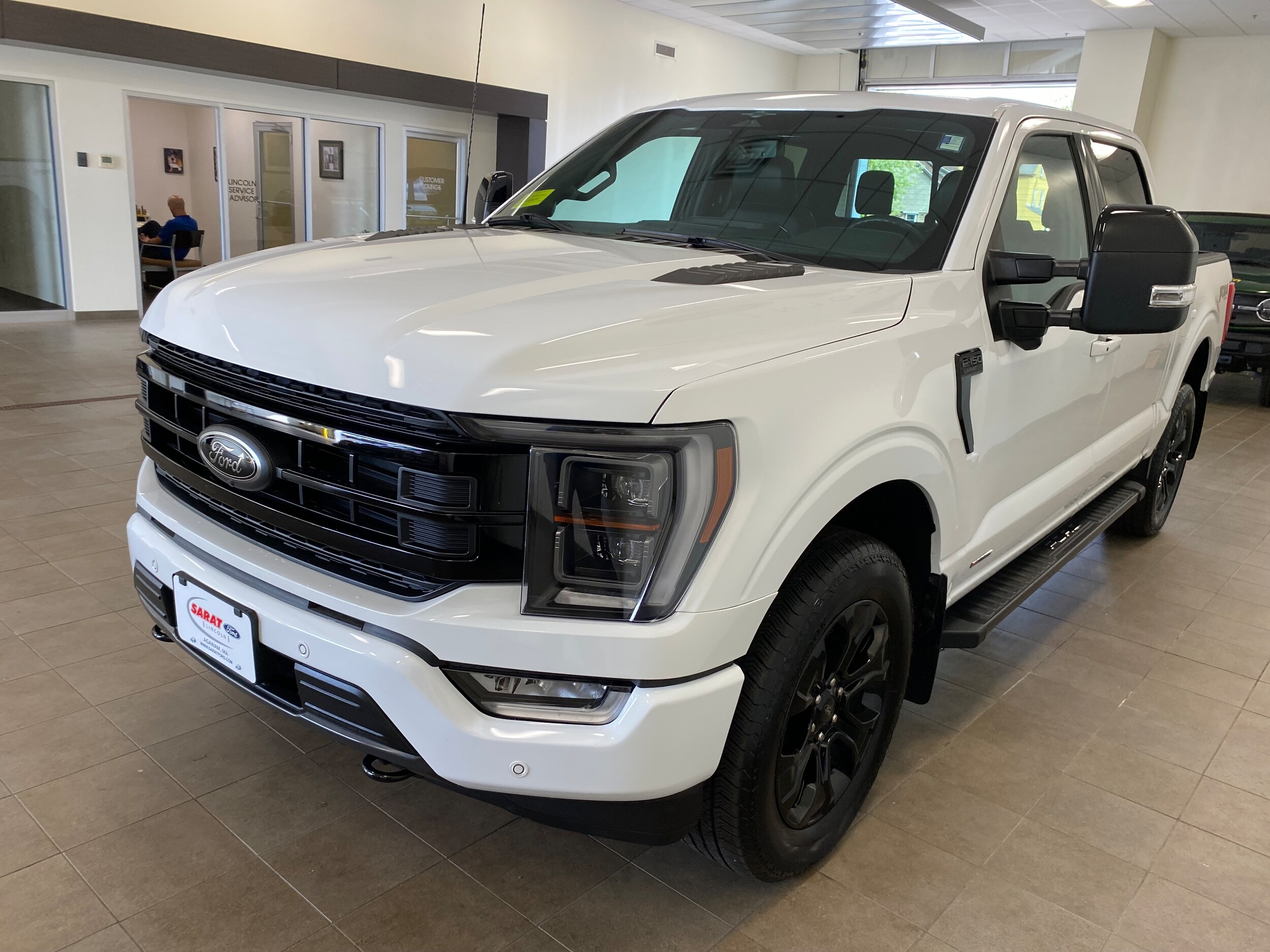 2023 Ford F-150 Lariat photo 4