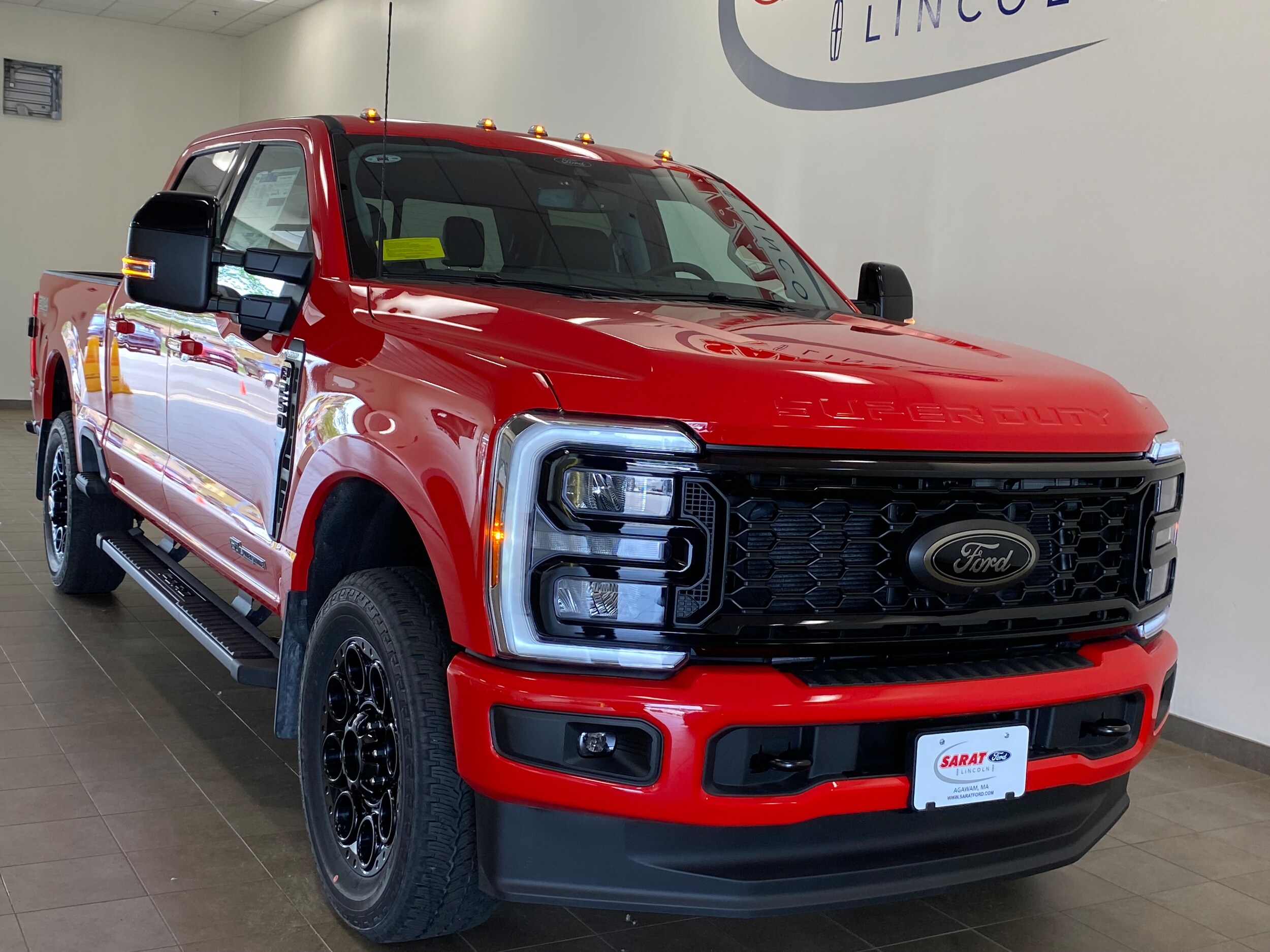 2025 Ford F-250 Lariat photo 2