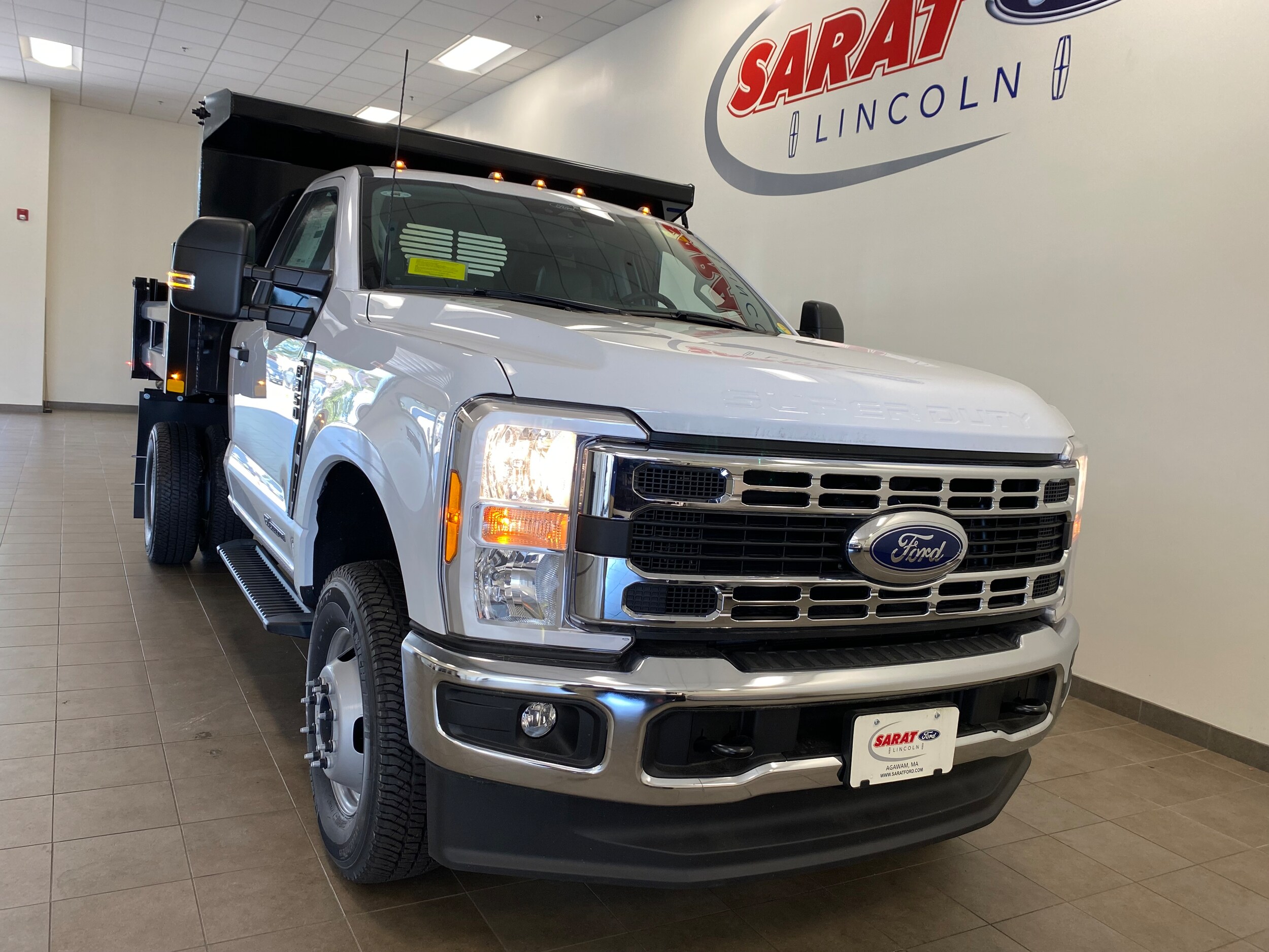 2024 Ford F-350 XL photo 2