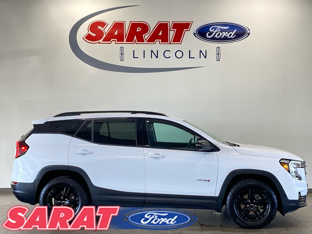 Used 2023 GMC Terrain AT4