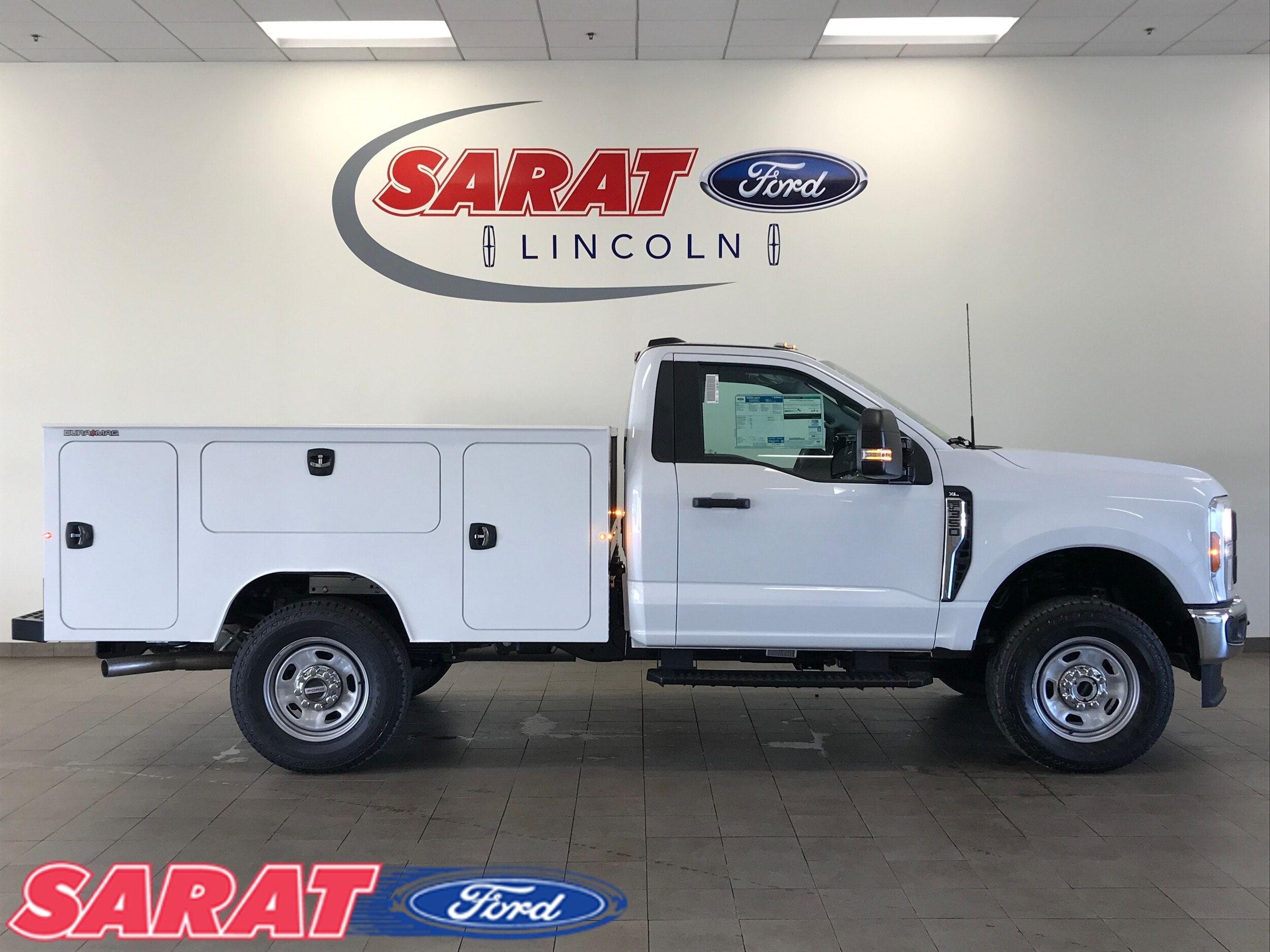 2026 Ford F-350 Chassis Truck Regular Cab 