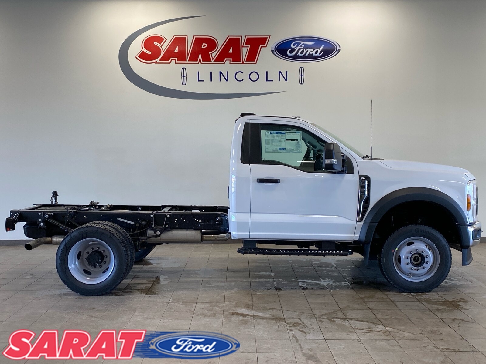 2026 Ford F-550 Super Duty Chassis Cab XL's photo