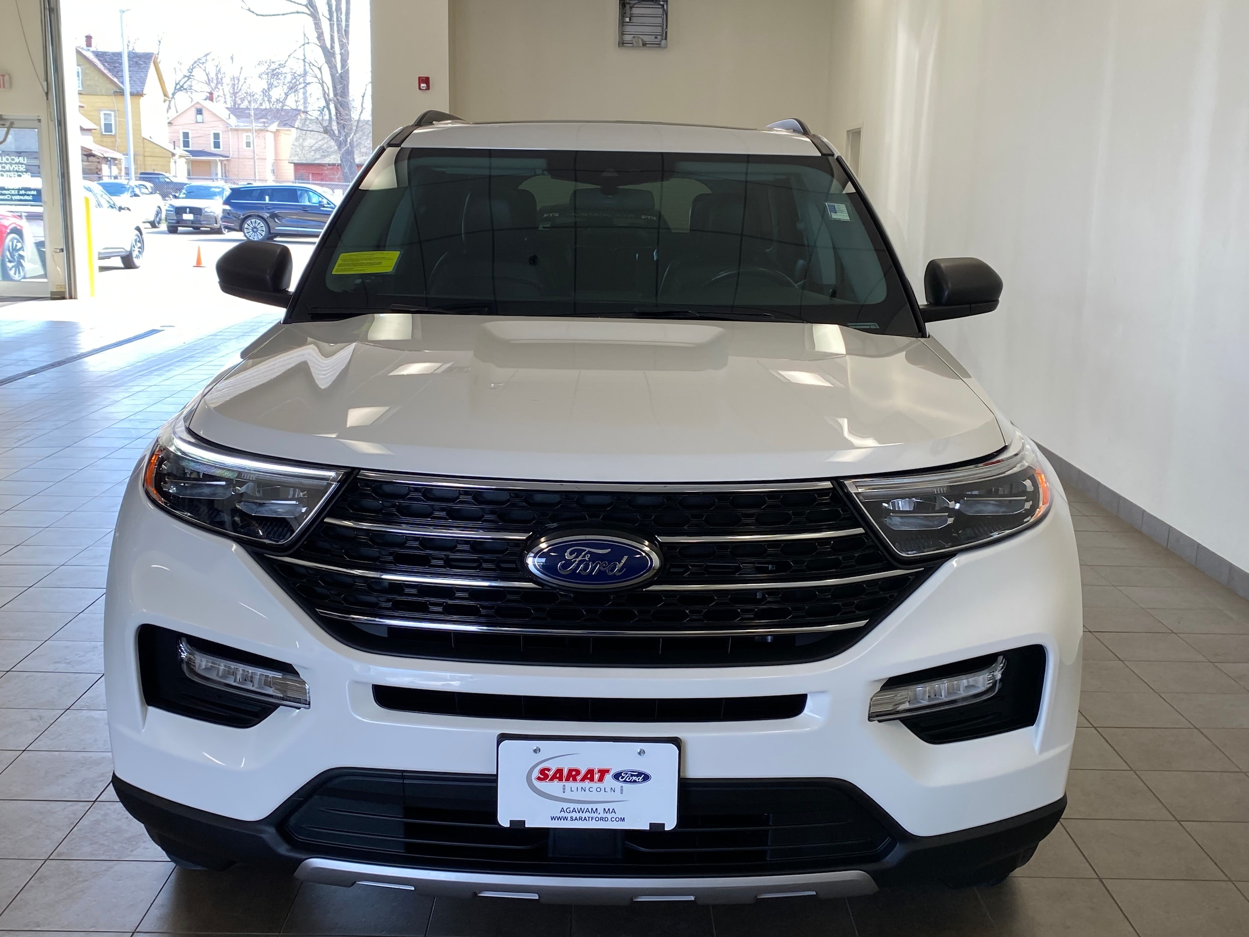 2022 Ford Explorer XLT photo 3