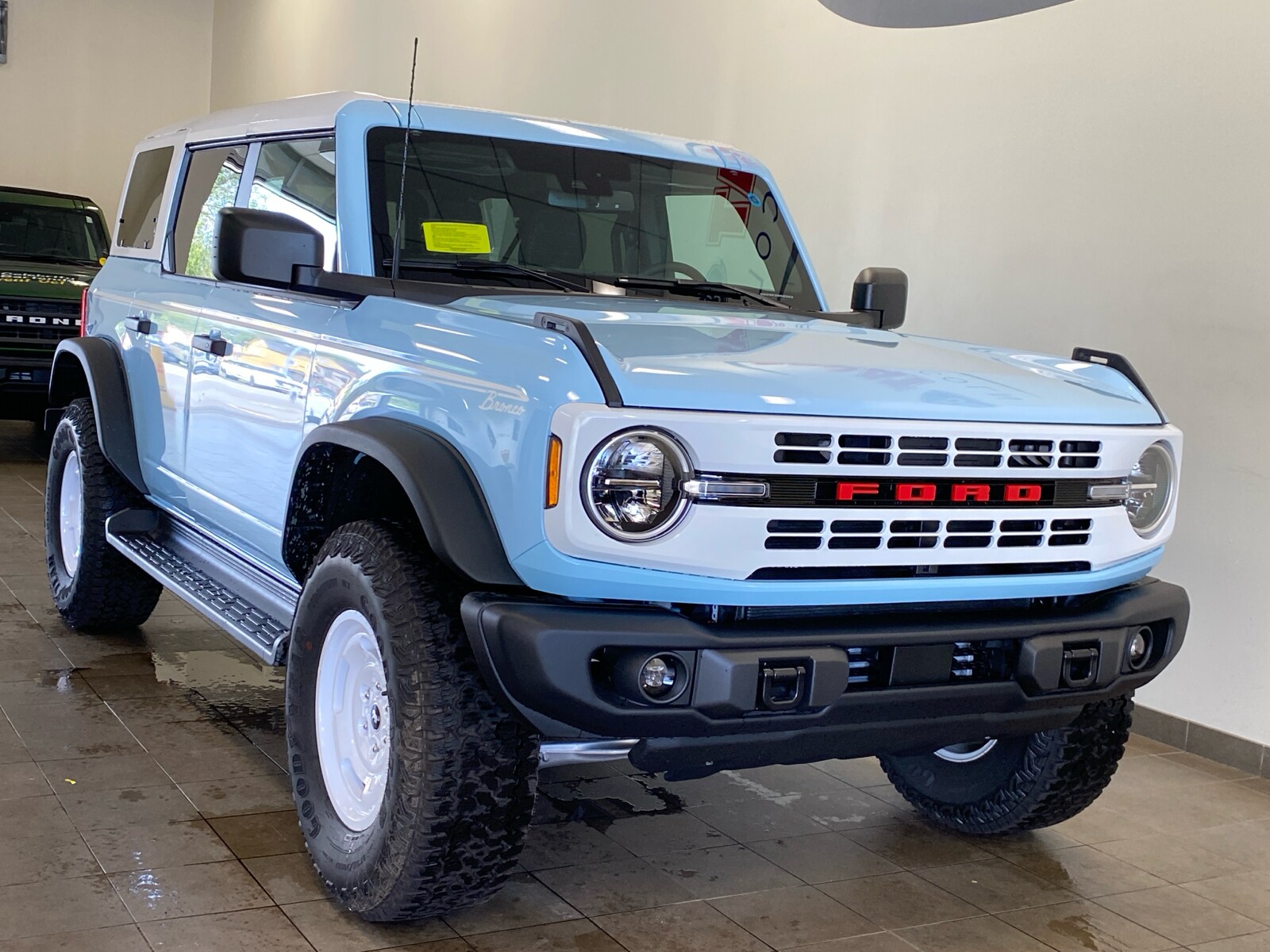 2025 Ford Bronco Heritage First Edition photo 2