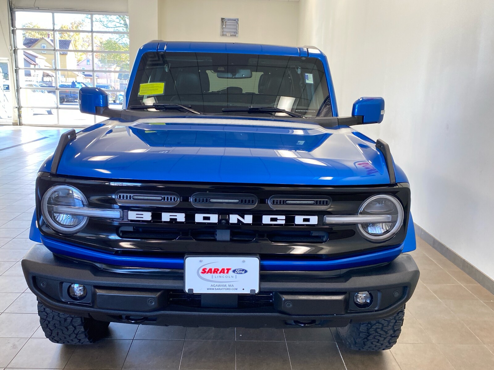 2021 Ford Bronco Outer Banks photo 3