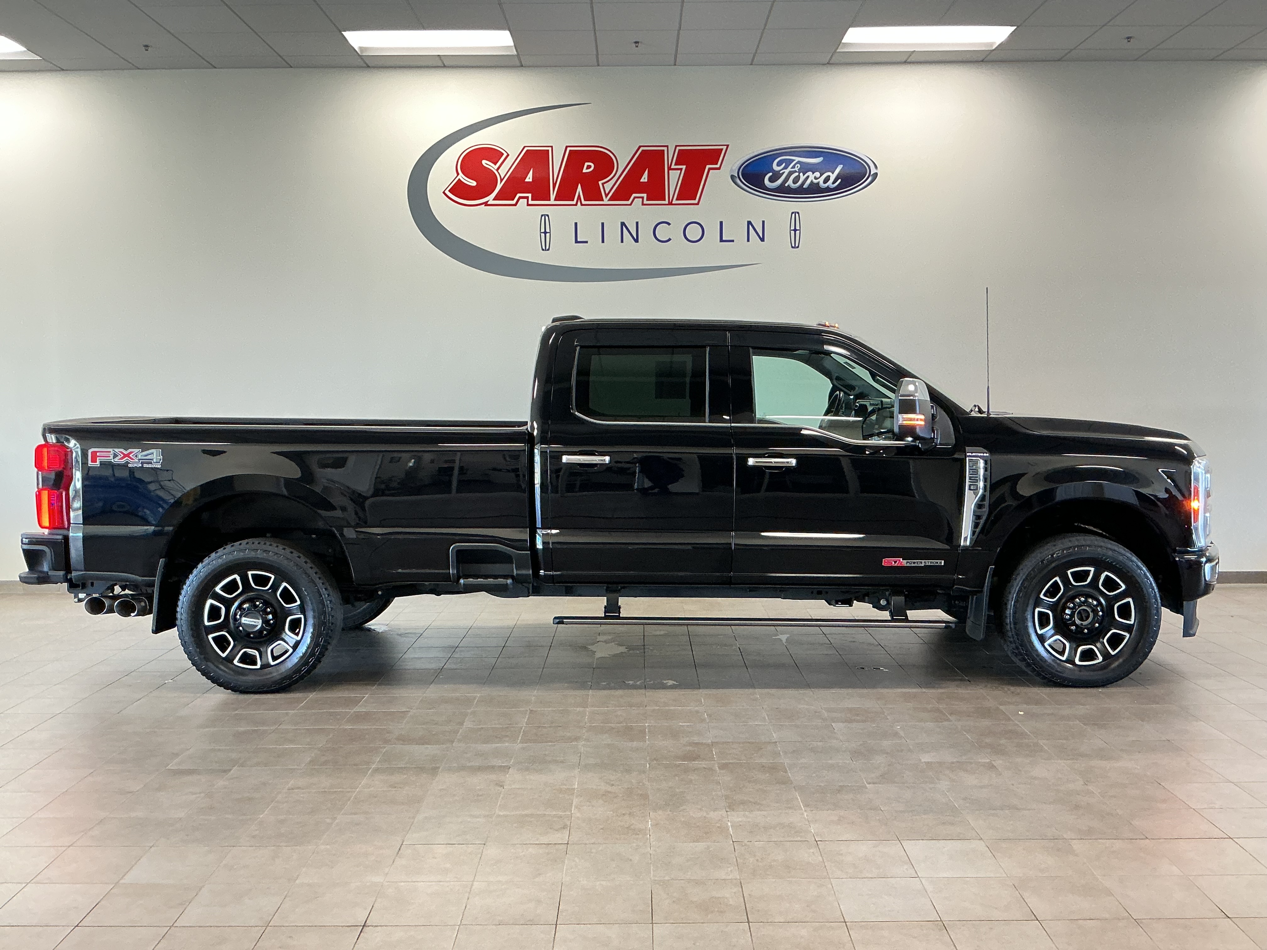 2024 Ford F-350 Platinum 4x4 Pickup Truck