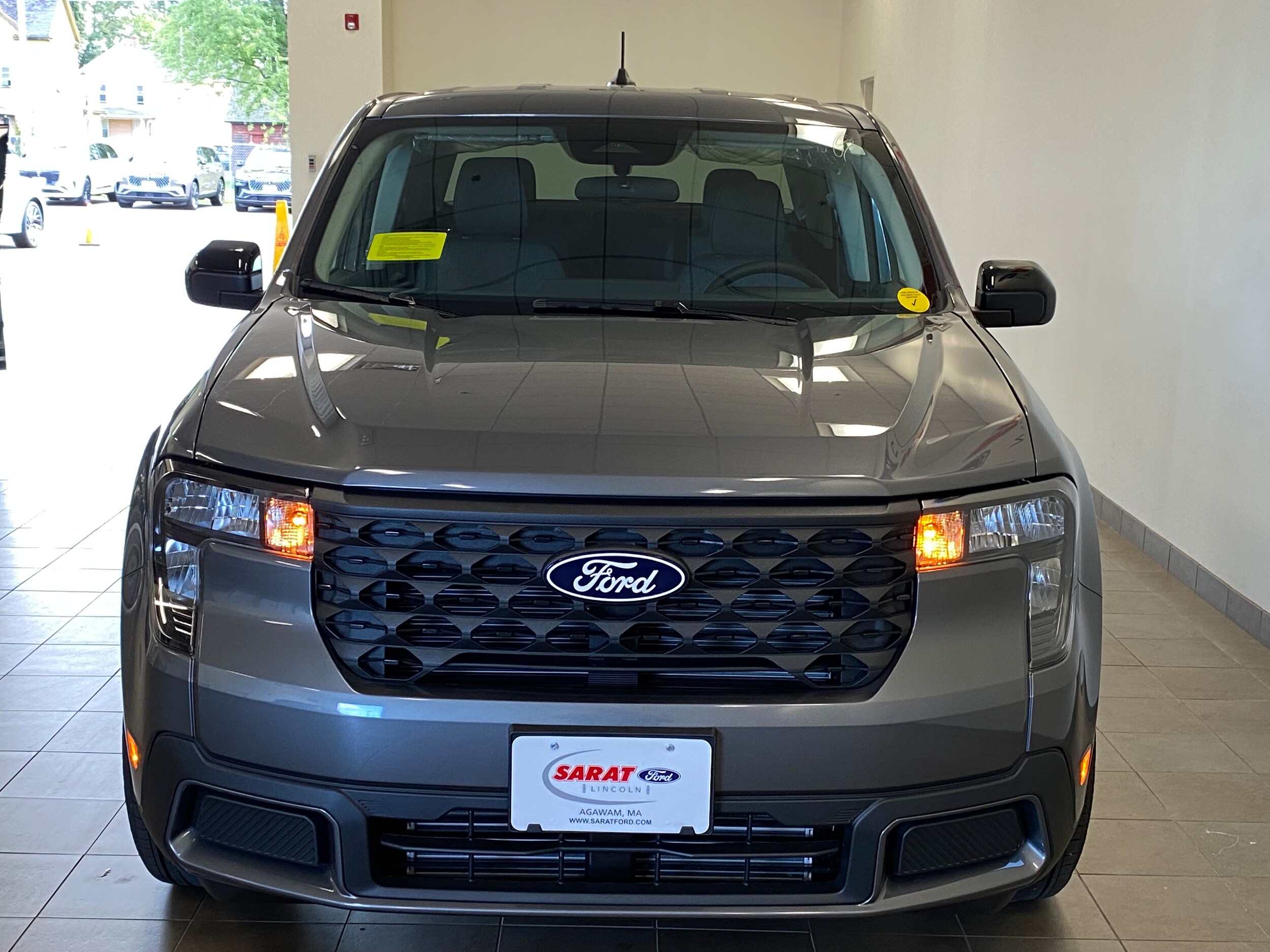 2025 Ford Maverick XLT photo 2
