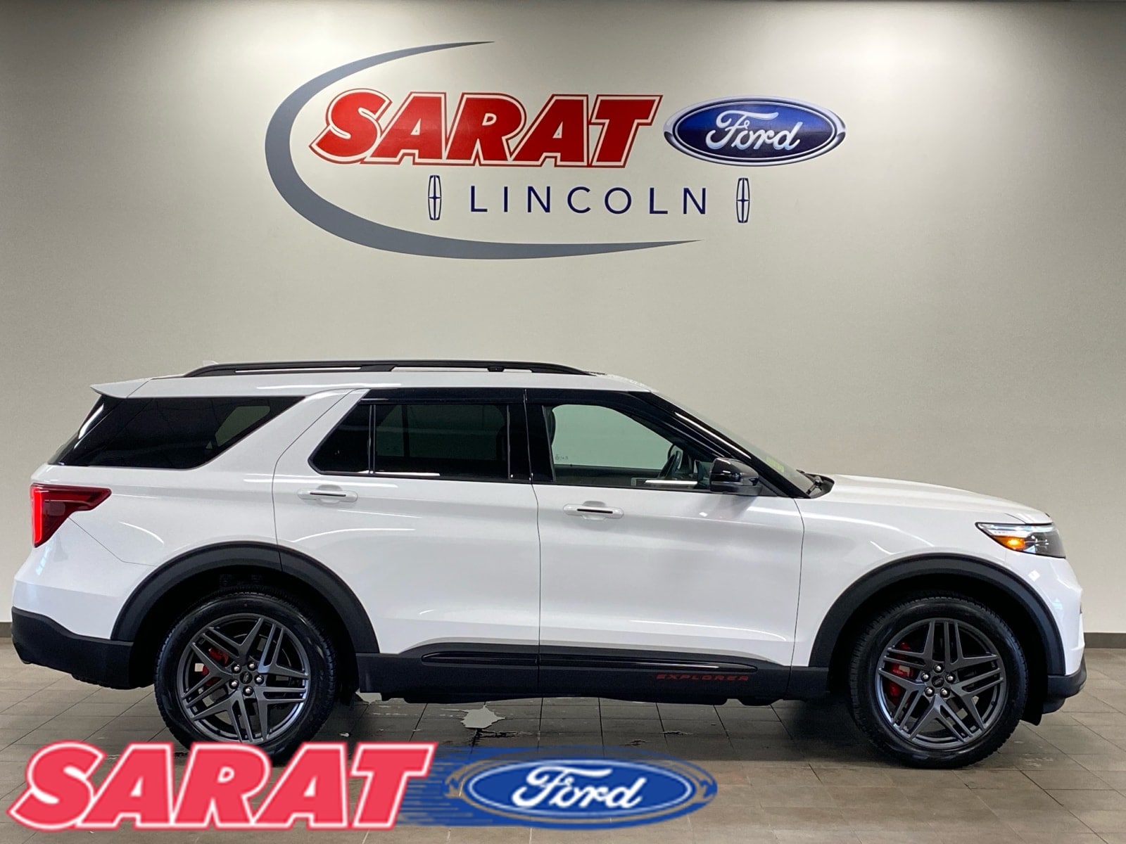 2023 Ford Explorer ST's photo