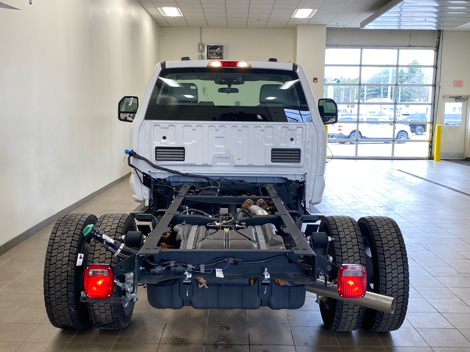2024 Ford F-550 Super Duty Chassis Cab XL - Photo 6