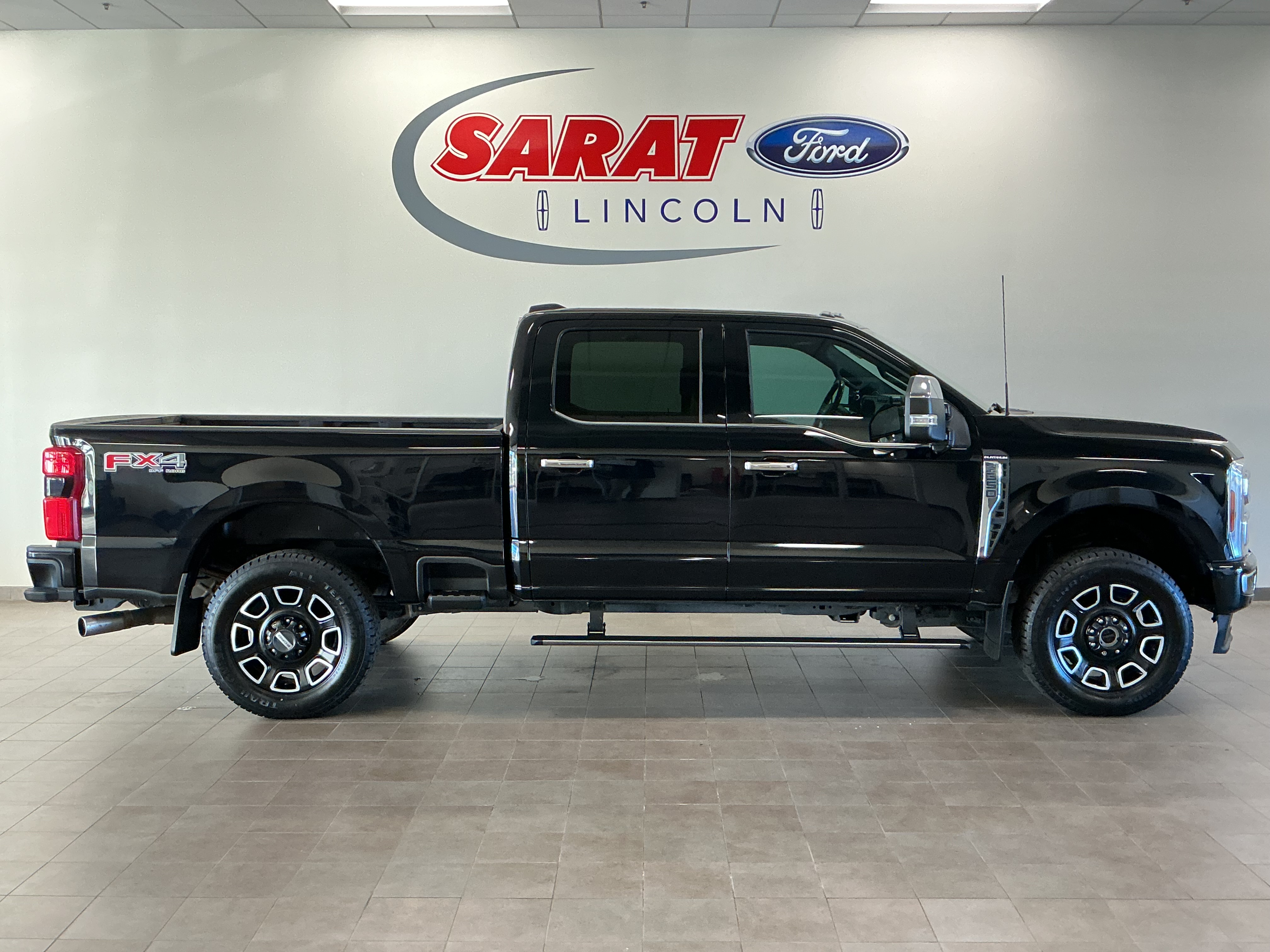 2024 Ford F-350 Platinum 4x4 Pickup Truck