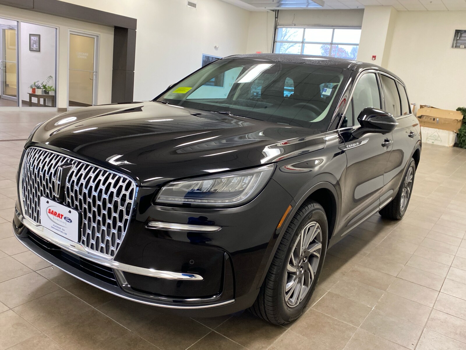 2023 Lincoln Corsair Standard photo 2