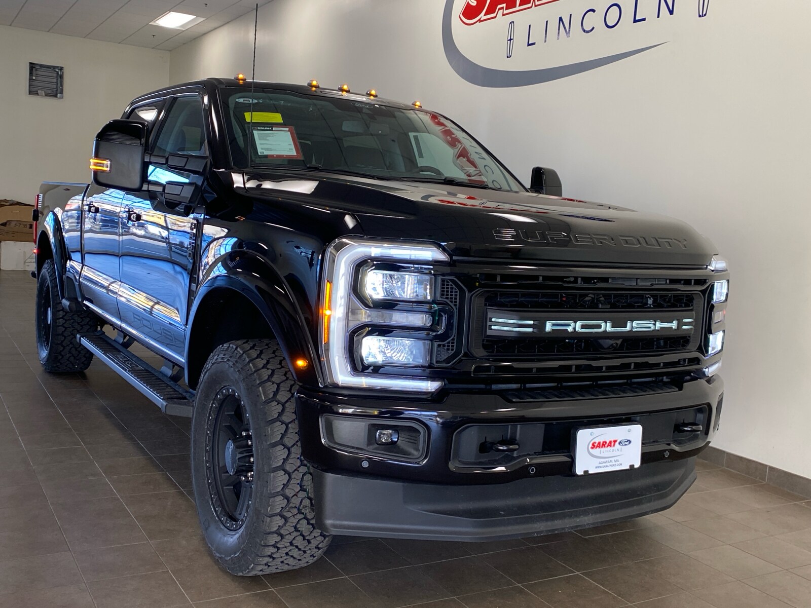 2026 Ford F-250 Lariat photo 2