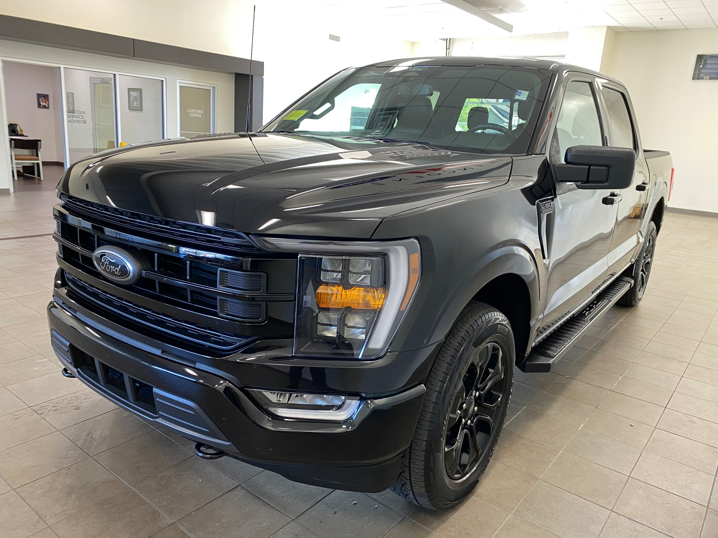 2022 Ford F-150 XLT photo 4