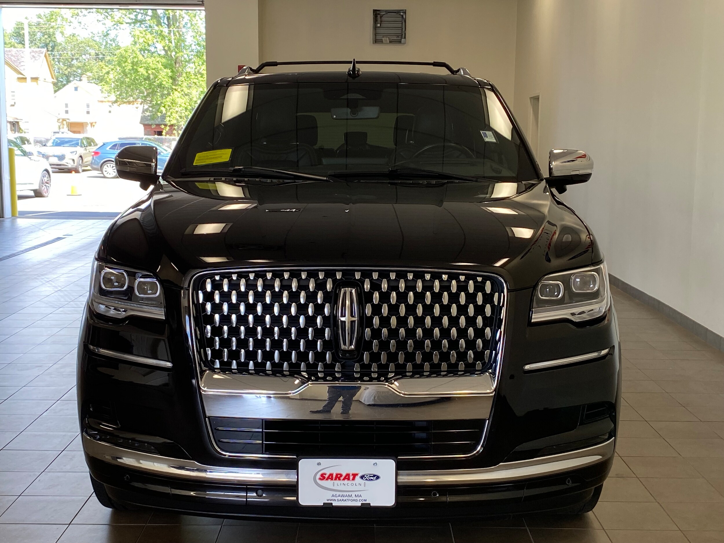 2024 Lincoln Navigator Black Label photo 3