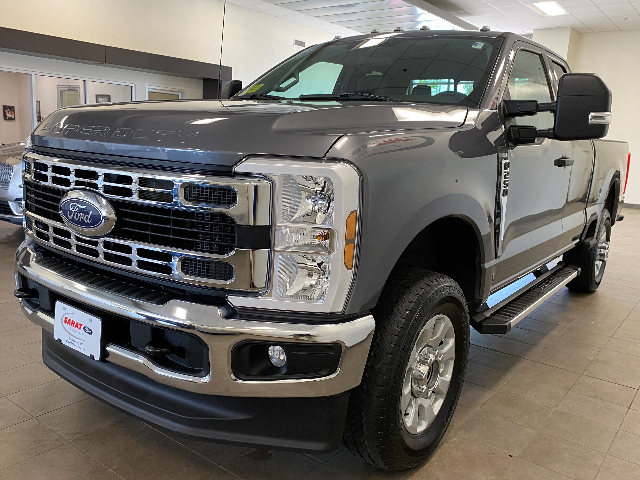 2024 Ford F-250 XLT photo 4
