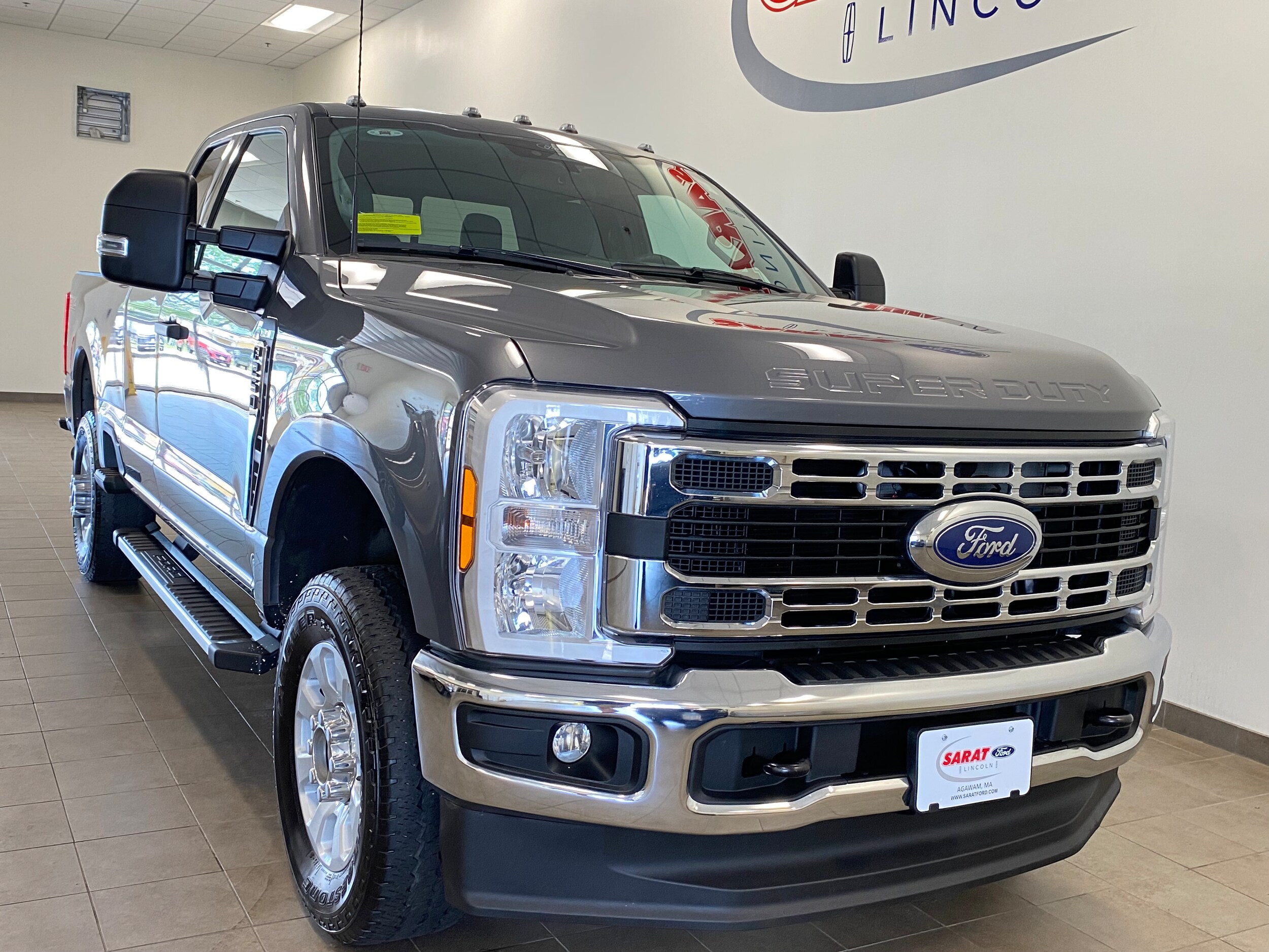 2024 Ford F-250 XLT photo 2
