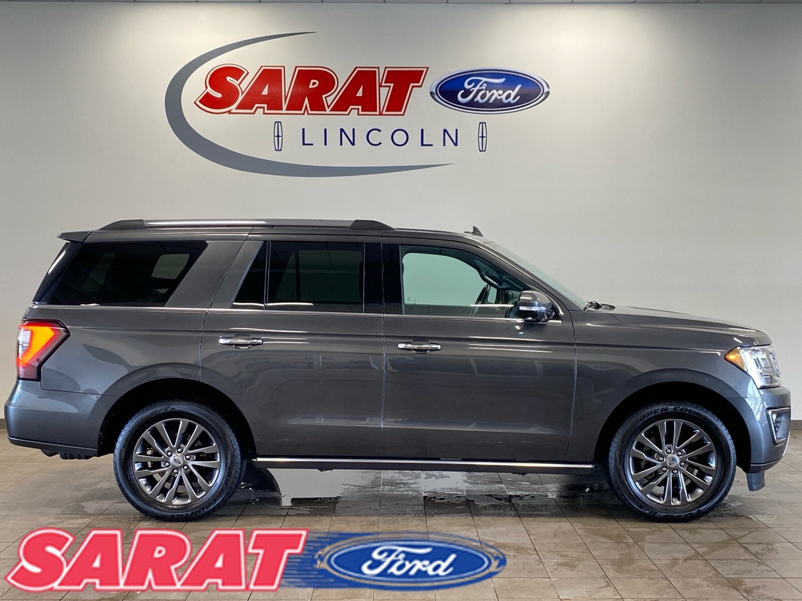2020 Ford Expedition Limited's photo