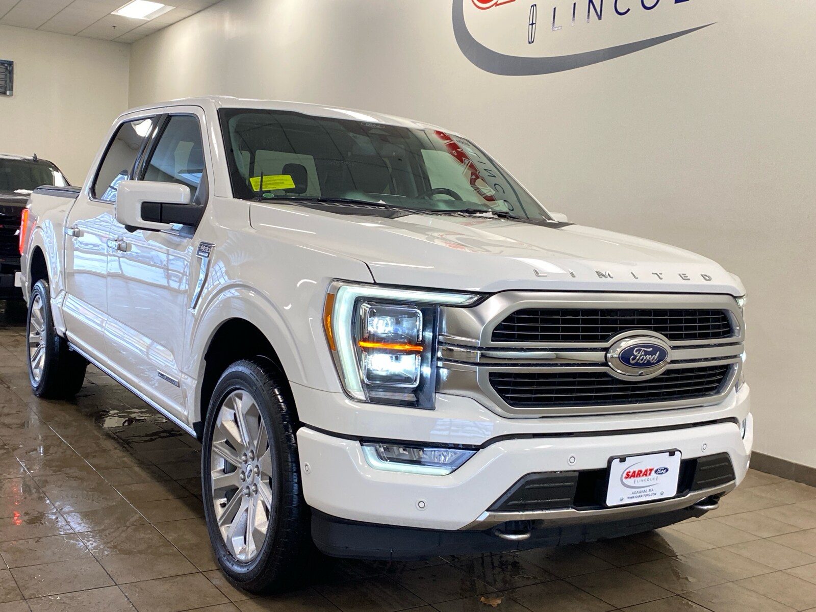 2022 Ford F-150 Limited photo 2