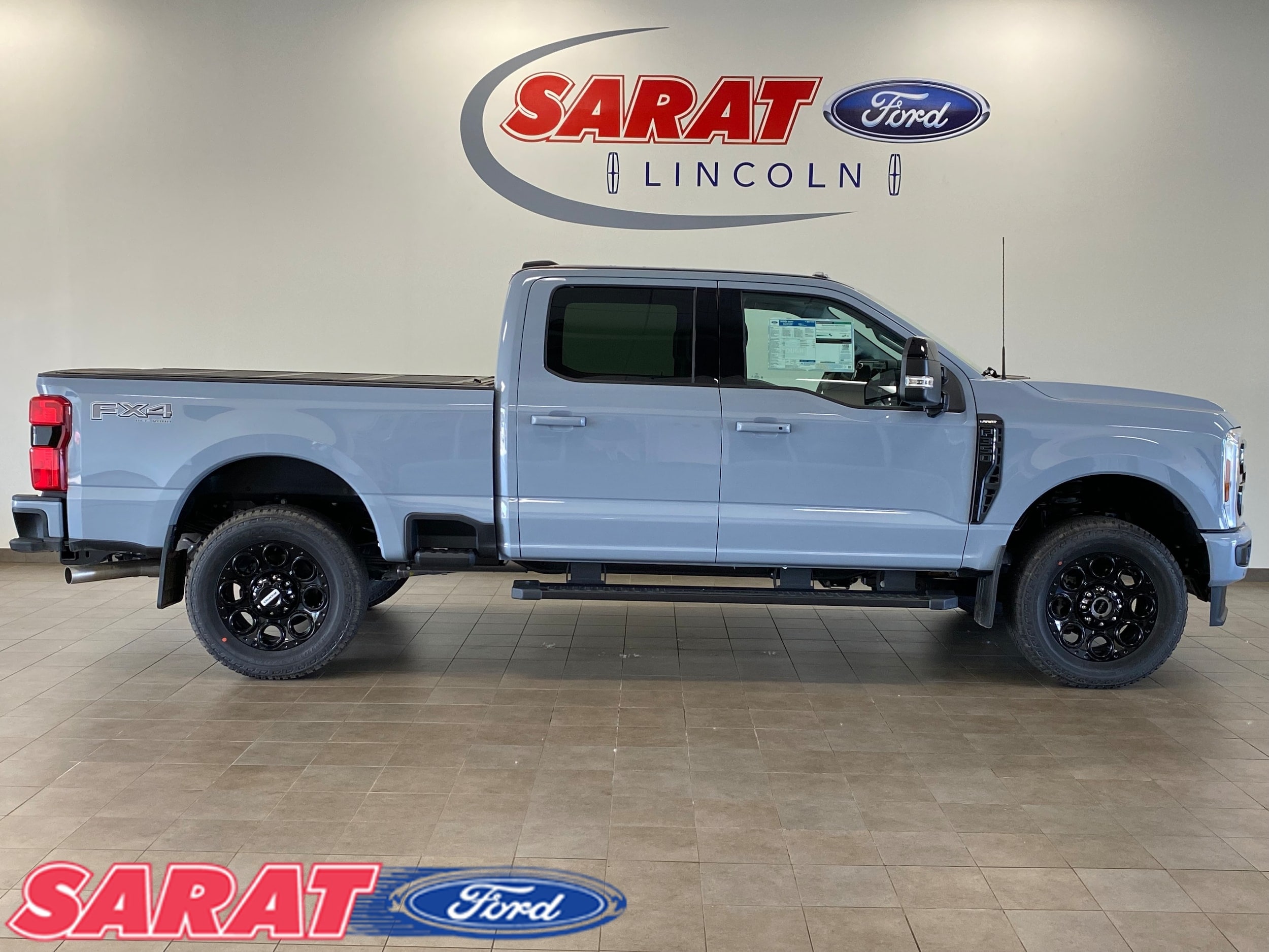 2025 Ford F-350 Super Duty Lariat's photo