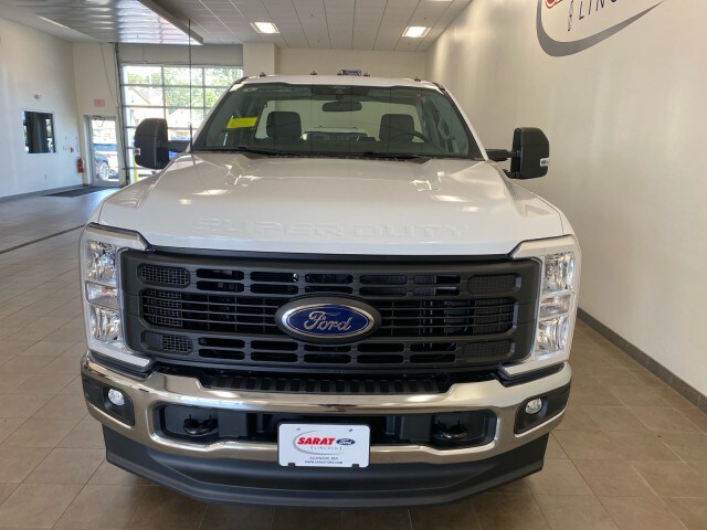 2025 Ford F-350 XL photo 2