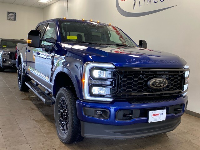 2026 Ford F-350 Lariat photo 2