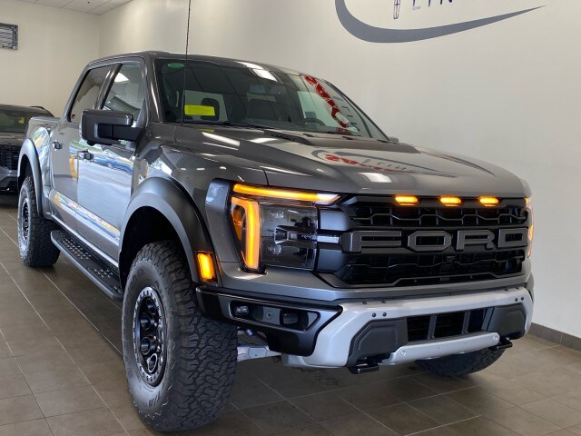 2025 Ford F-150 Raptor photo 2