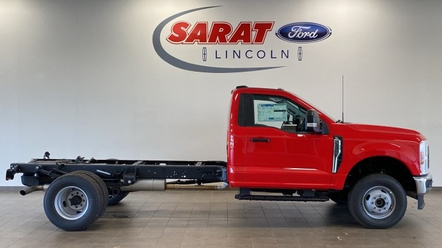 2026 Ford F-350 Chassis TRUCK 