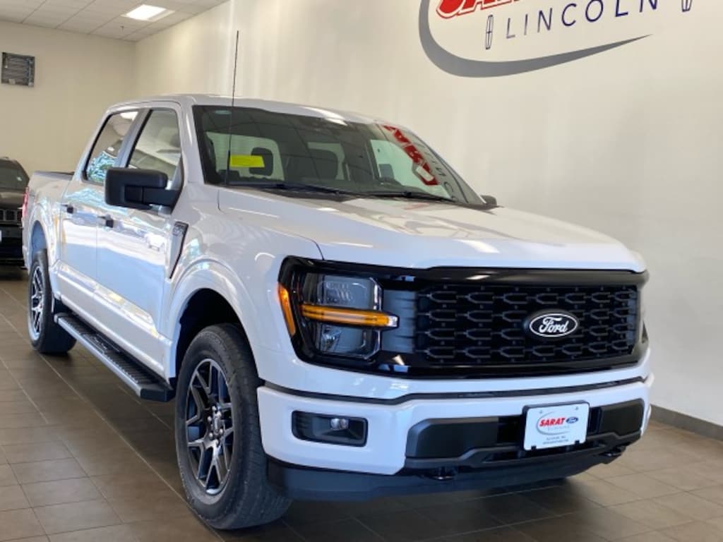 New 2025 Ford F-150 2025 Ford F-150 STX Crew CAB 4DR 145 WB 4WD TRUCK