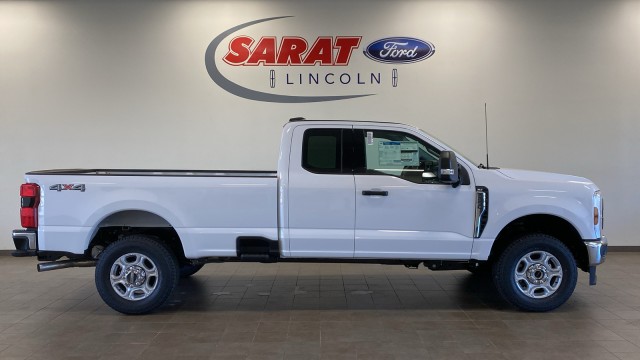 2025 Ford F-250 Super Duty XL's photo