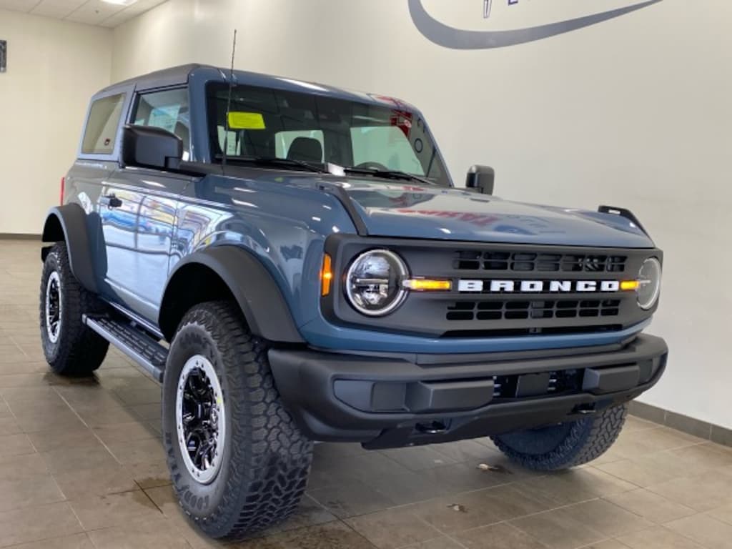 New 2025 Ford Bronco Base 2DR SUV